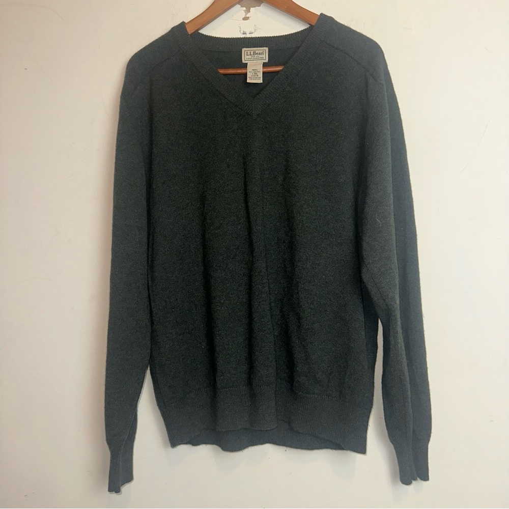 Vintage L.L. Bean Sweater Mens Large Reg 100% Lambswool Green V-Neck Preppy